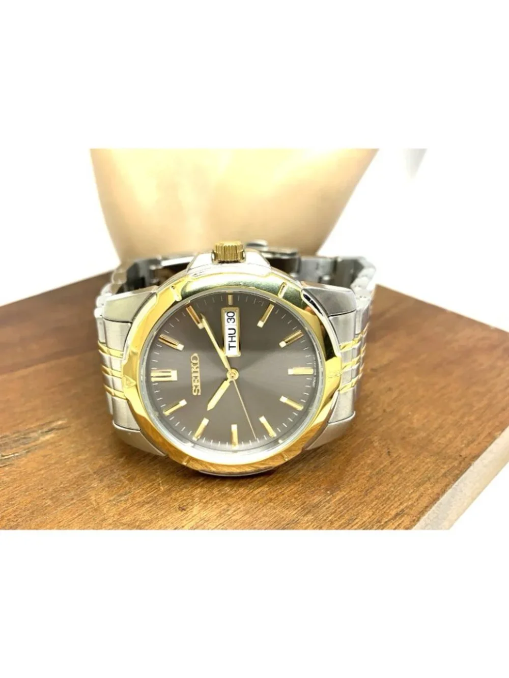Seiko Men's Watch SUR356 Quartz Gray Dial Day Date Two Tone Stainless Steel 39mm
